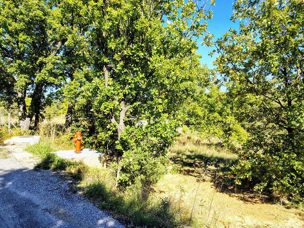 Terrain à MONTMEYAN