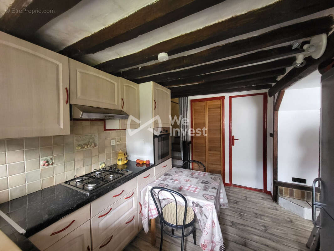 Maison à SAINT-CYR-SUR-MORIN
