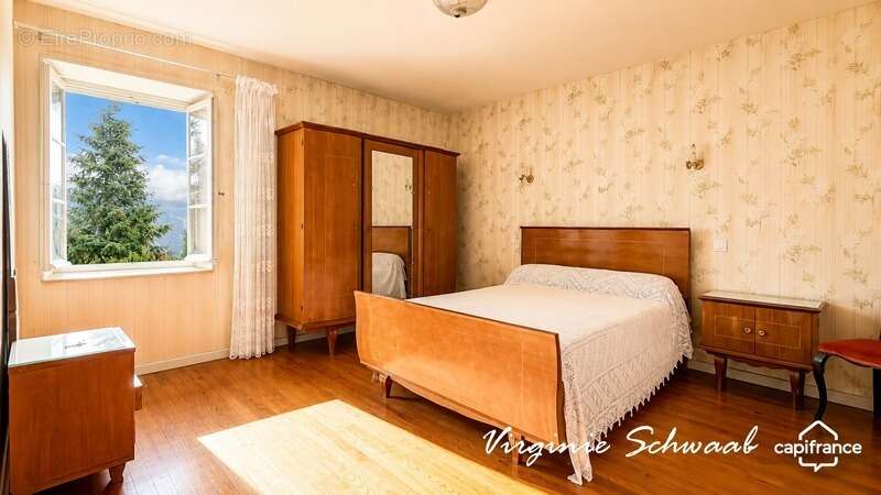 TILH (40) – Maison de 9 pièces avec dépendances sur plus de 3 000 m² de terrain - photo 17