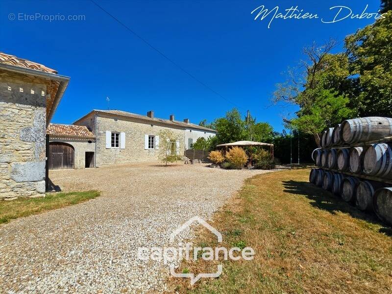 Maison à THENAC