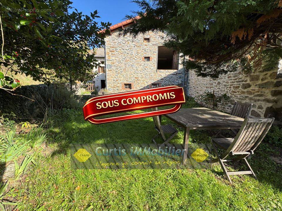 Maison à RETOURNAC