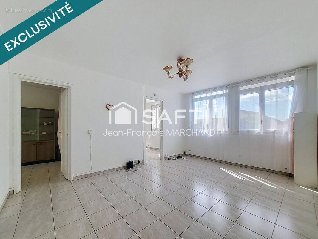 Photo 1 - Appartement à POISSY