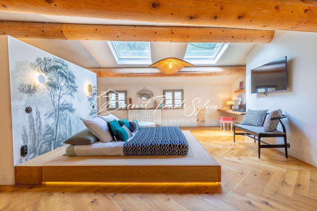 Maison à PERNES-LES-FONTAINES