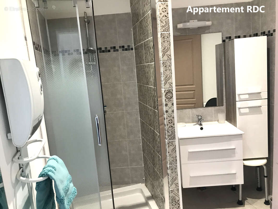 Appartement à LAMALOU-LES-BAINS