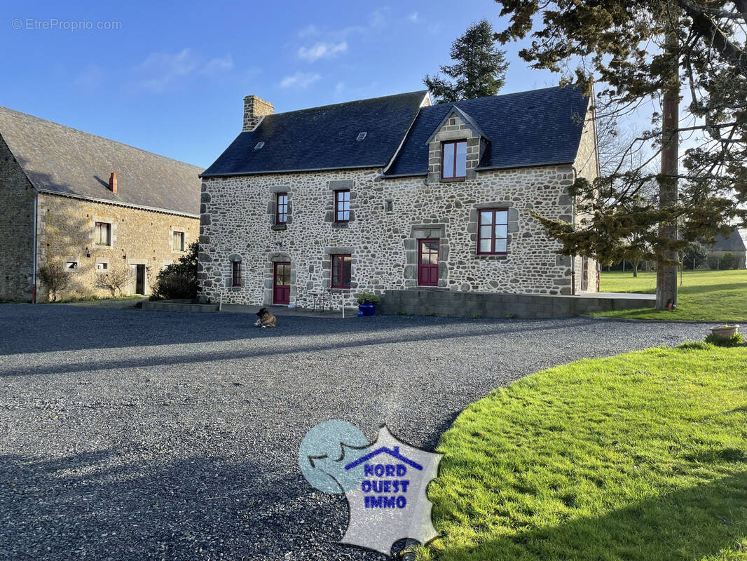 Maison à MAYENNE