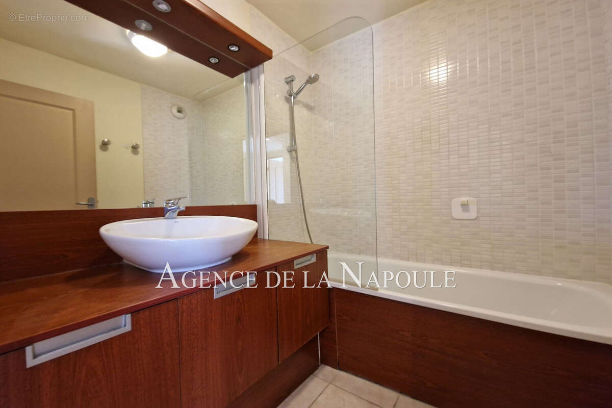 Appartement à MANDELIEU-LA-NAPOULE