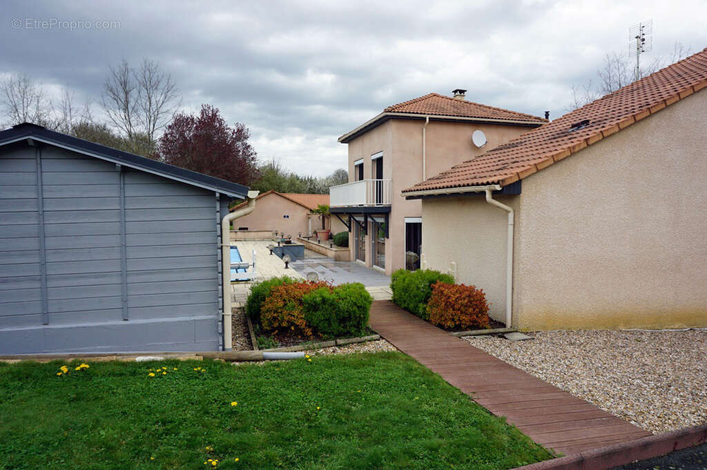 Maison à PARAY-LE-MONIAL