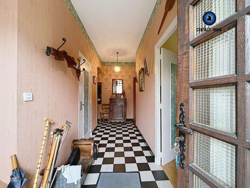 Maison à OBJAT
