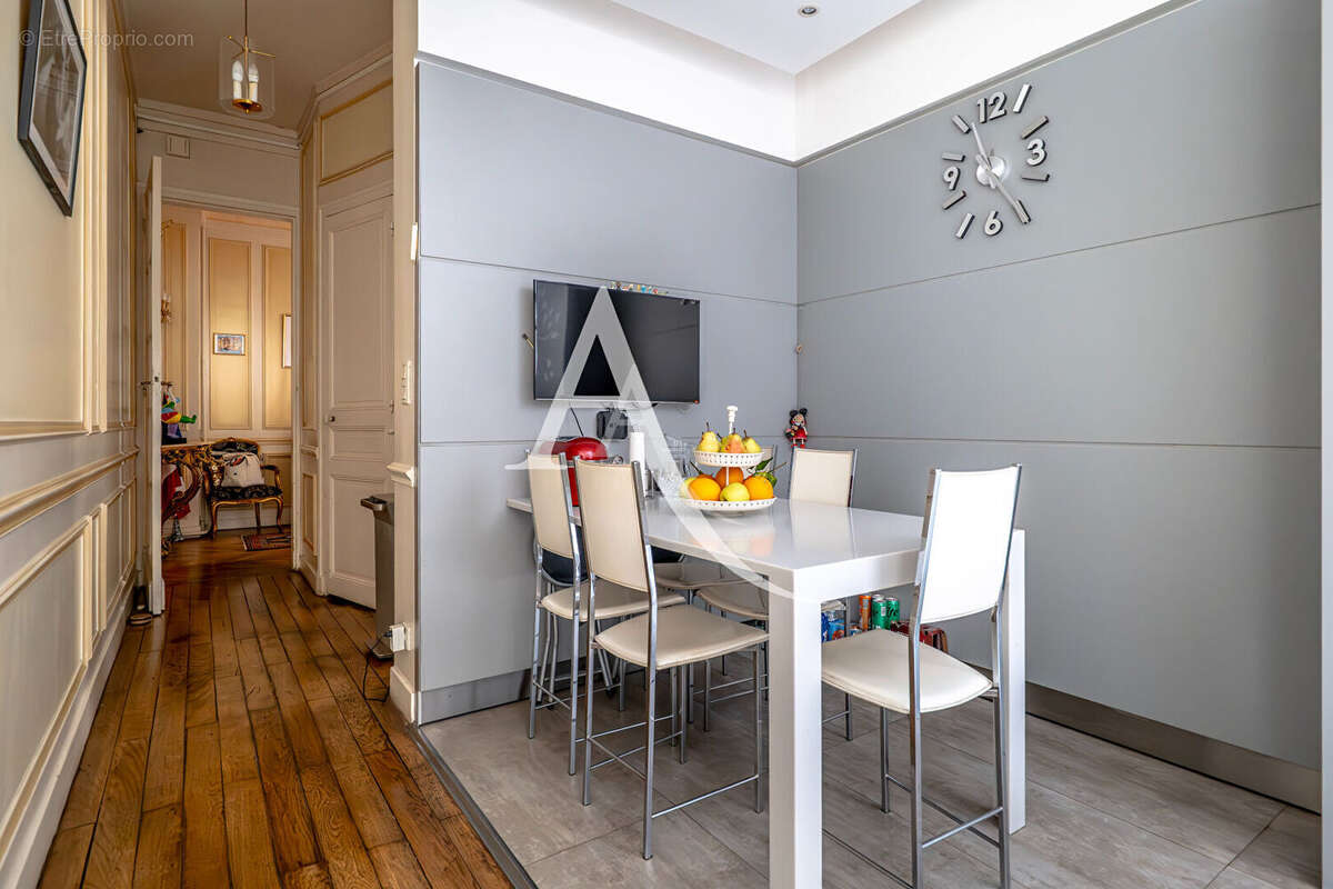 Appartement à PARIS-11E