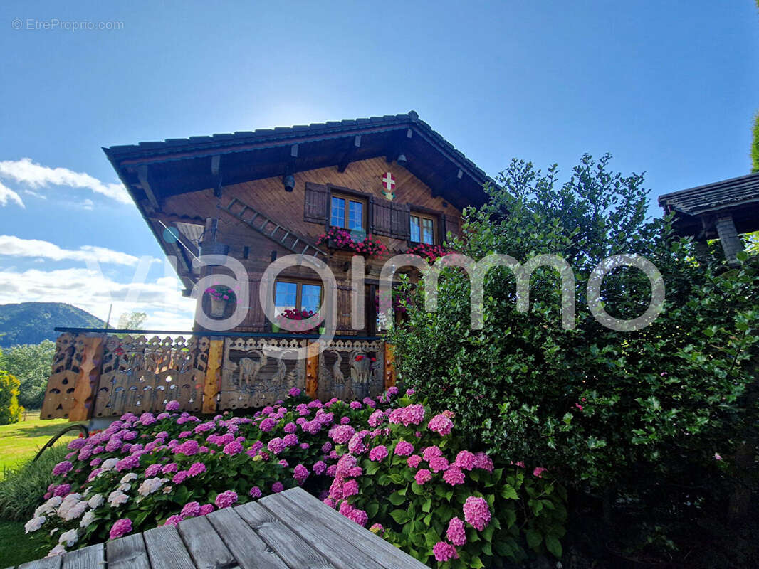 Maison à THOLLON-LES-MEMISES