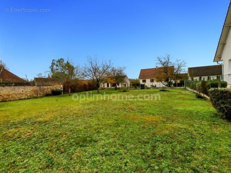 Terrain à SACY-LE-GRAND