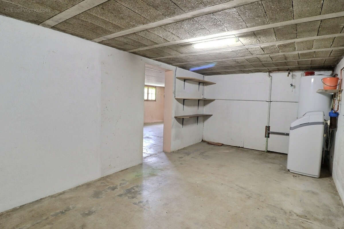 MELLECEY, côte chalonnaise, maison sur sous-sol avec terrain - photo 10