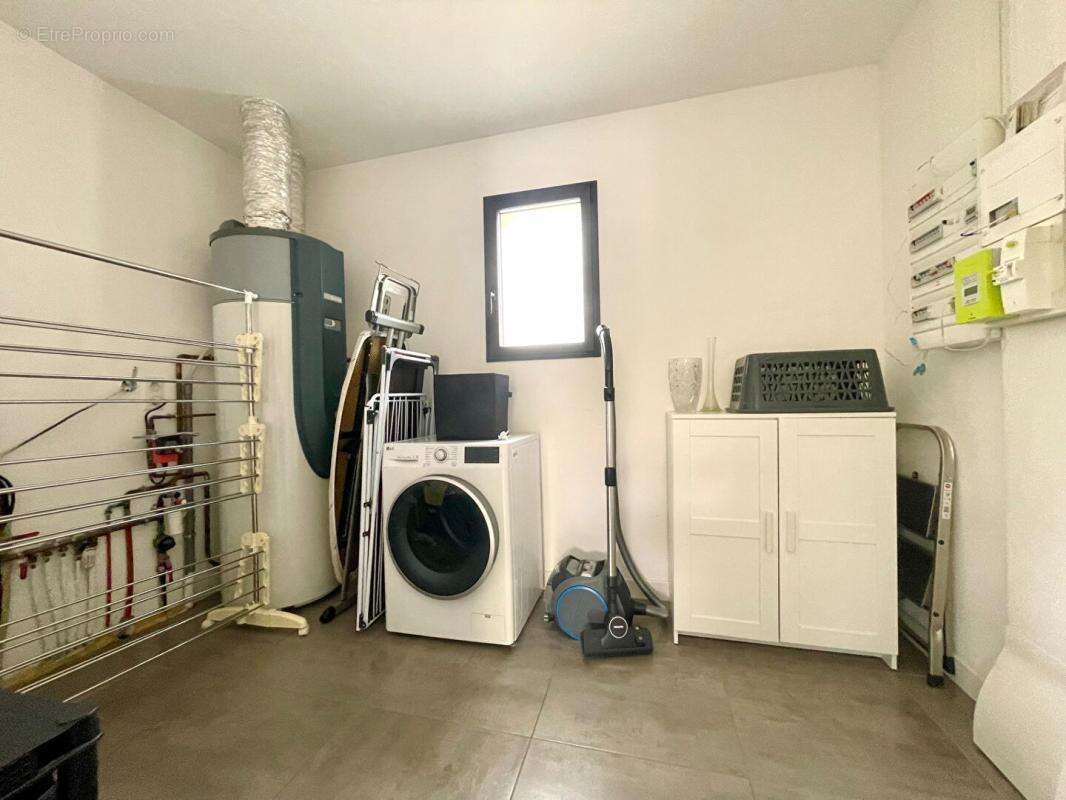 Maison Contemporaine Saint Jean D Illac 4 pièce(s) 119 m2 - photo 16
