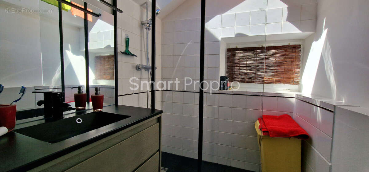 Maison à BECON-LES-GRANITS