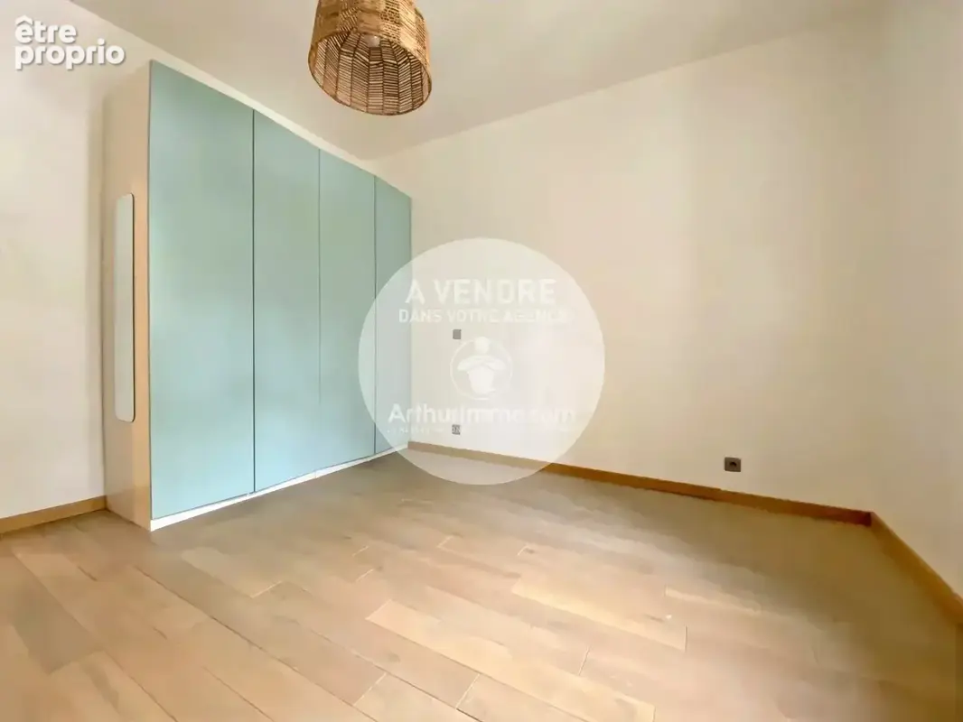 BIEN RARE – Demeure de caractère face à la mer – 240 m² – Jardin – Garage - photo 10
