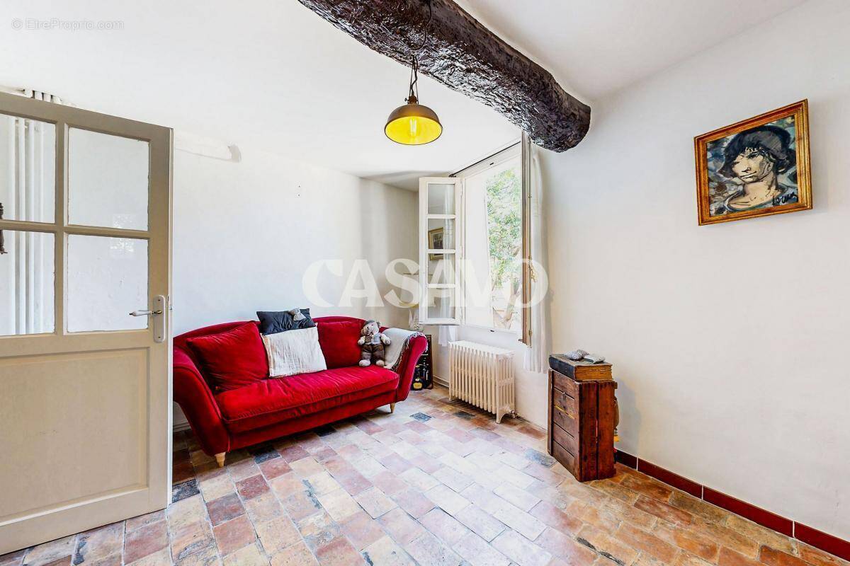 Maison à L'ISLE-SUR-LA-SORGUE