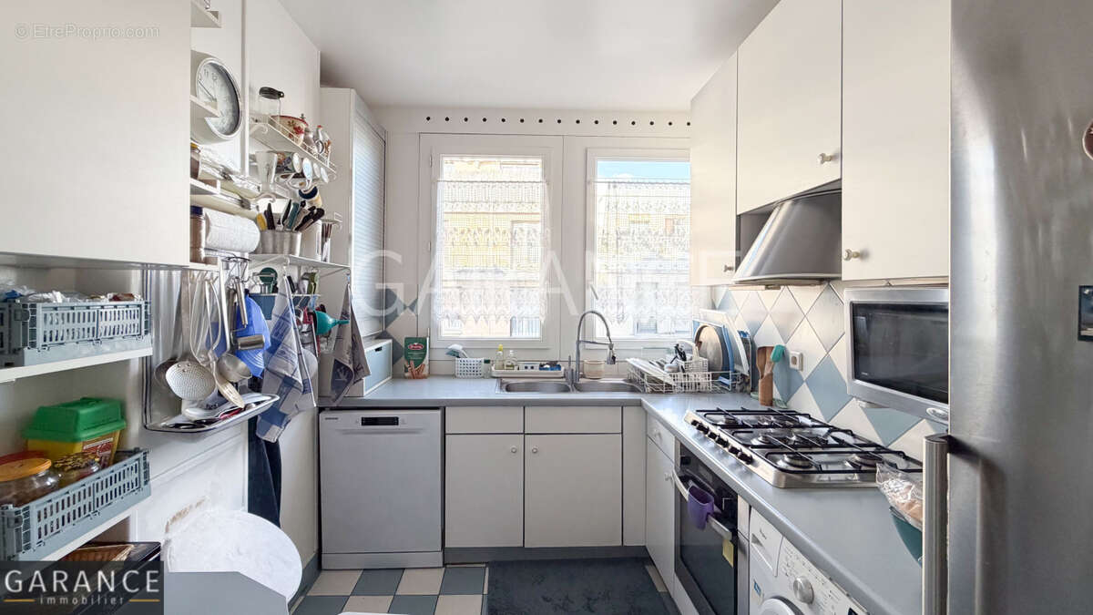 Appartement à PARIS-14E