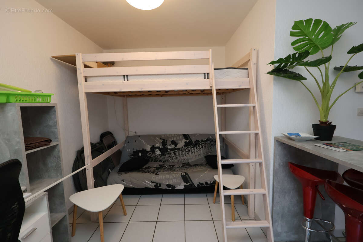 LAXOU , Au Calme Bel appartement F1 entièrement meublé de 27 m2 avec Terrasses et box de stationnement - photo 6
