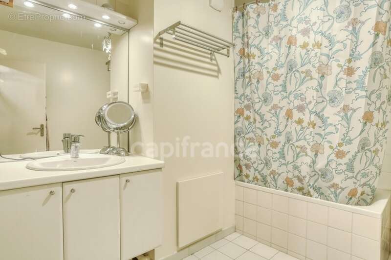 Appartement à GENNEVILLIERS