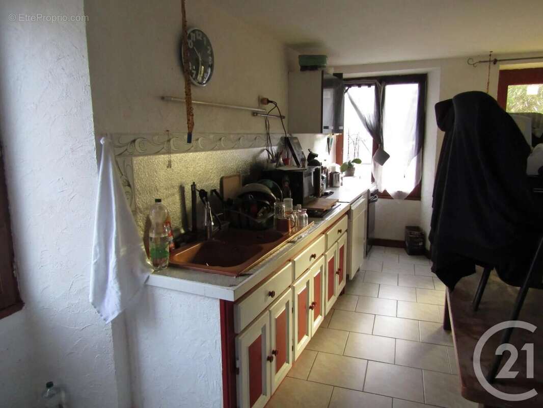 Maison 108 m² à Pioussay  - photo 26
