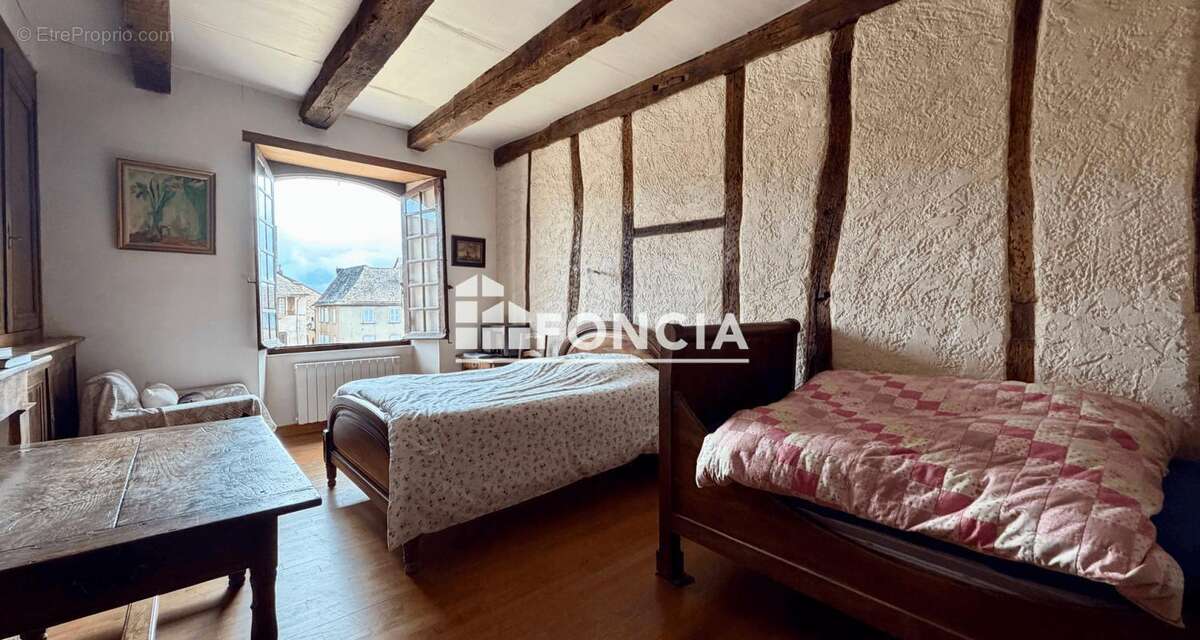 Maison à SAUVETERRE-DE-ROUERGUE