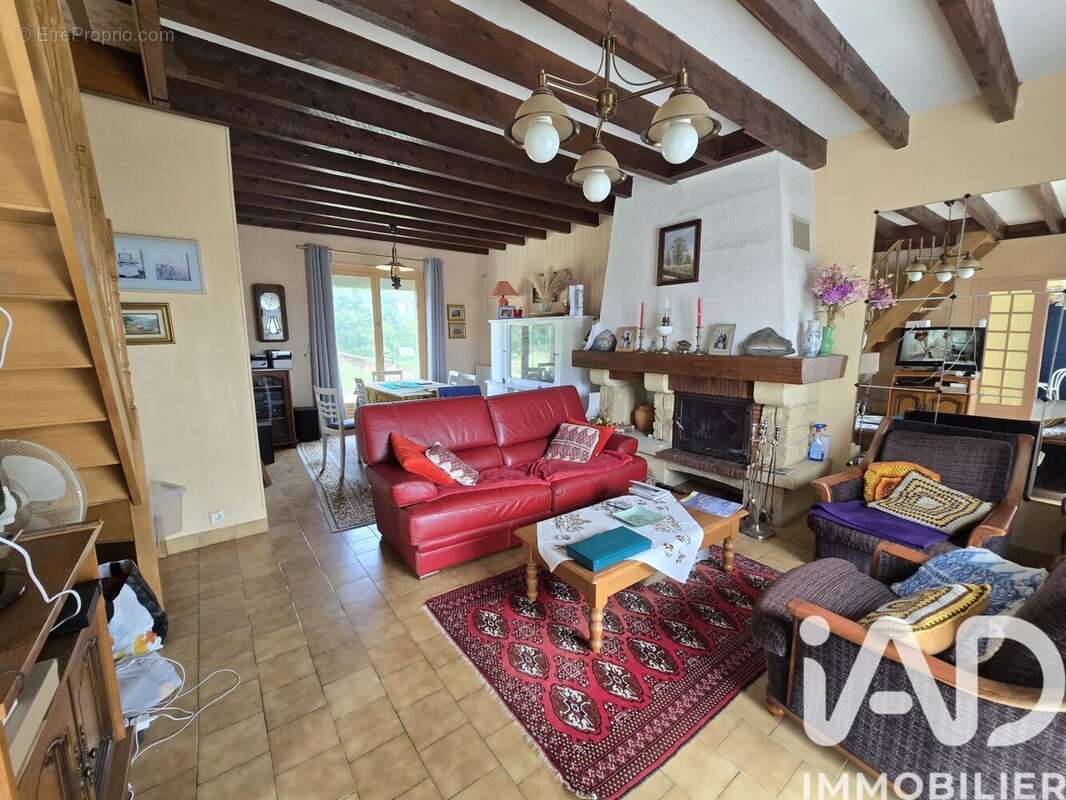 Maison 110 m² à Montreuil-Le-Henri  - photo 4