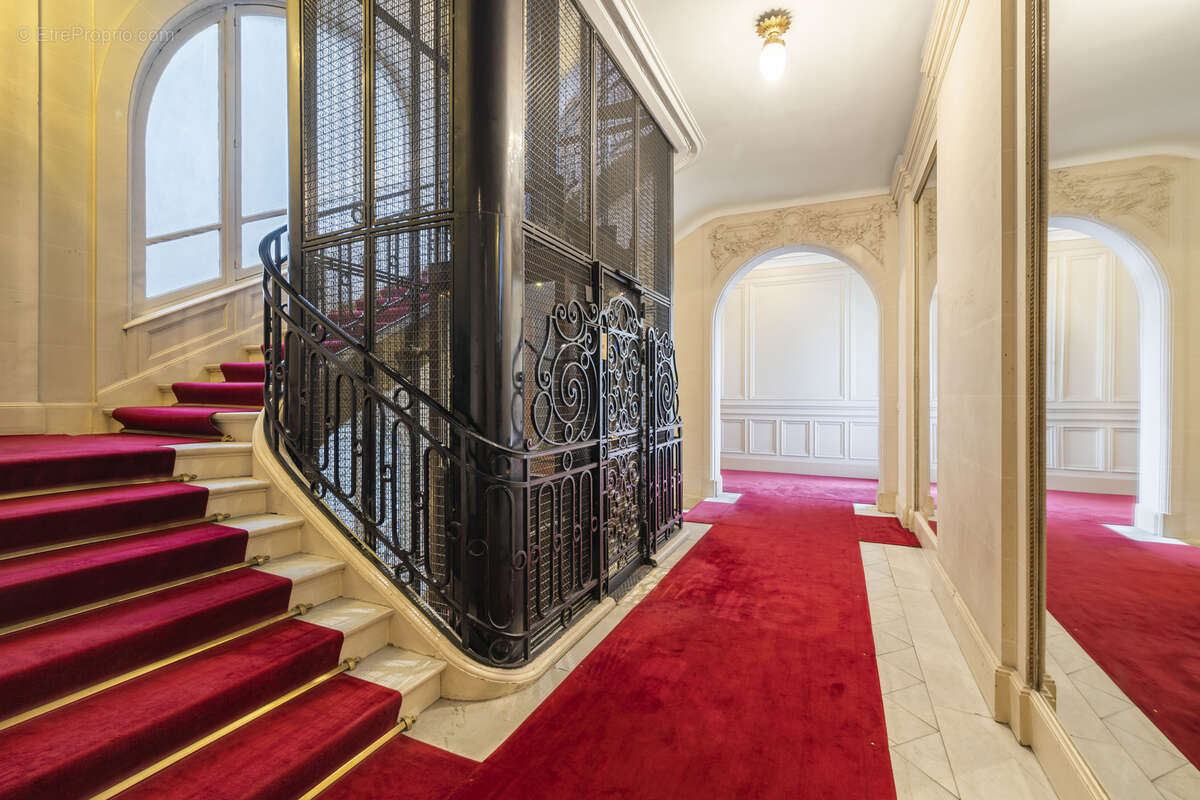 Appartement à PARIS-2E