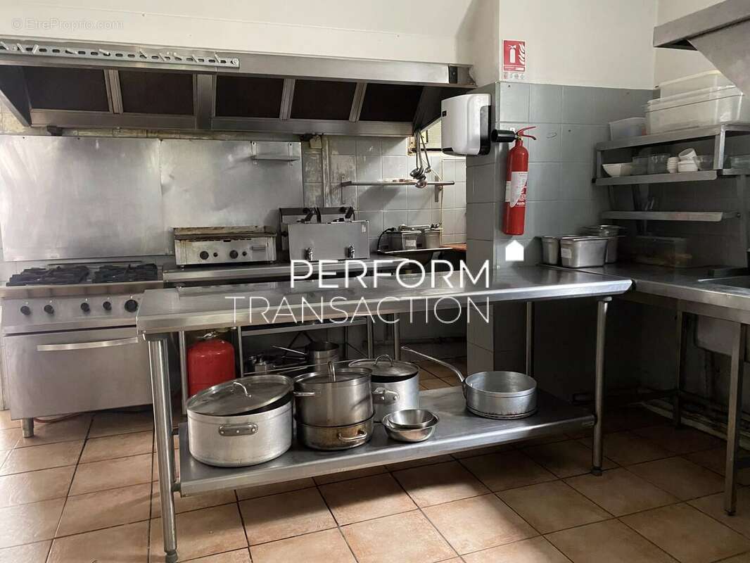 Commerce à CHAMP-SUR-DRAC