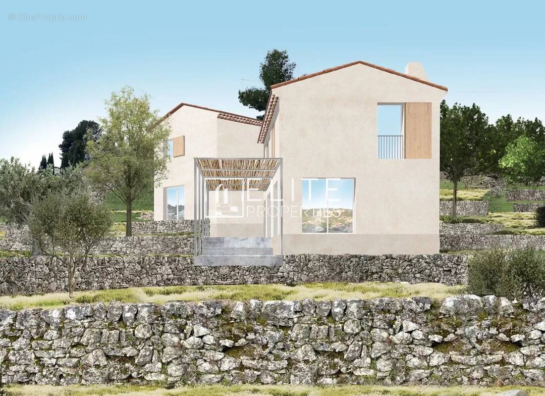 Terrain à PEYMEINADE