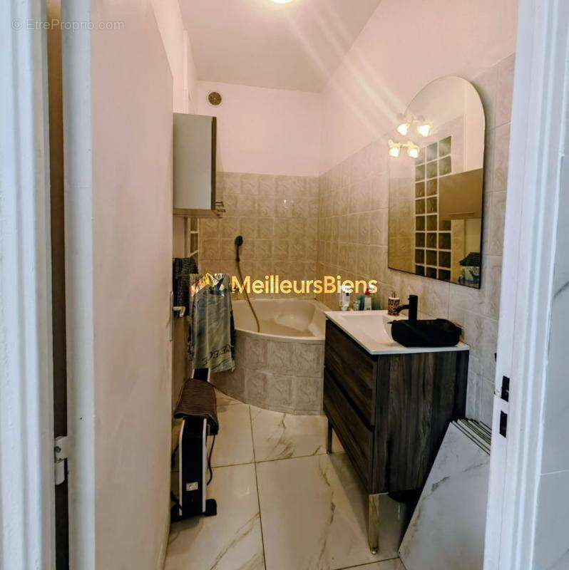 Appartement à CARNOUX-EN-PROVENCE