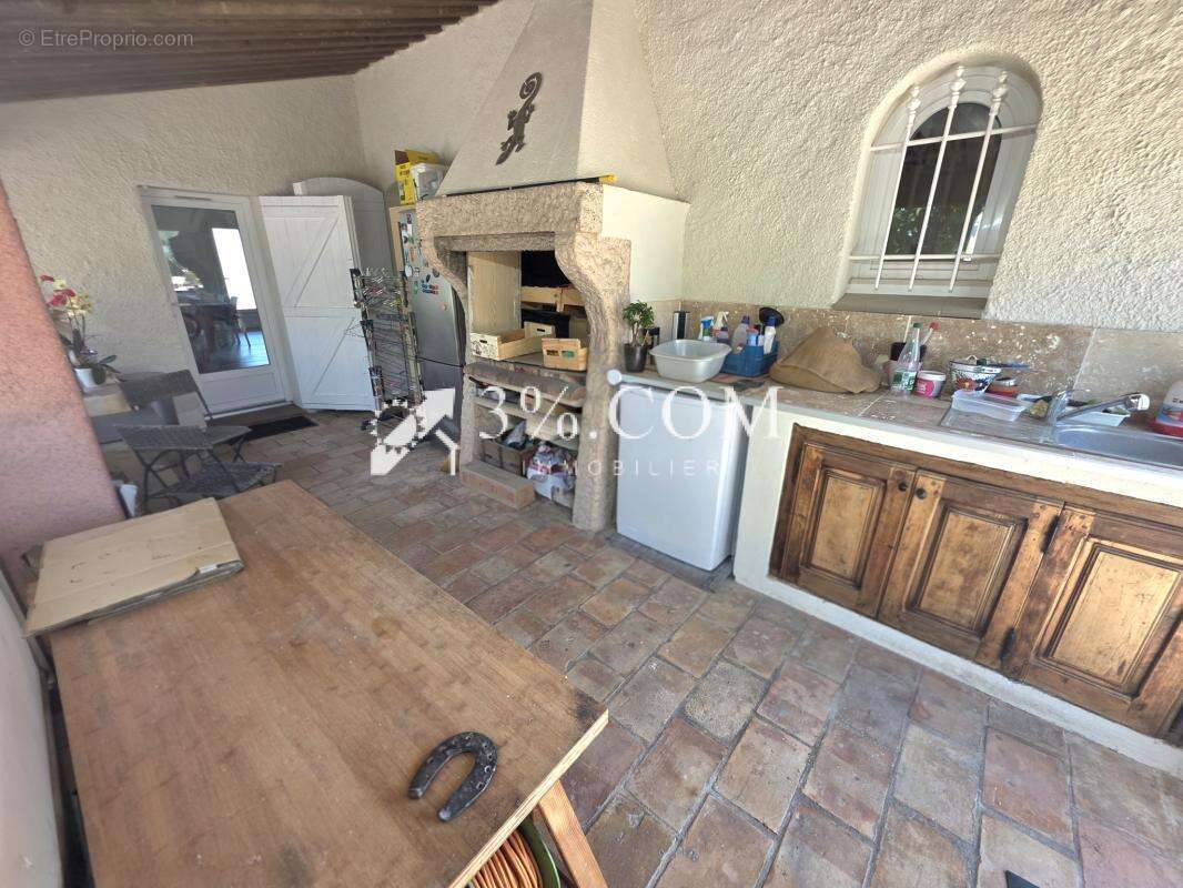 Villa sur grand terrain à la Tour de Mare - photo 8