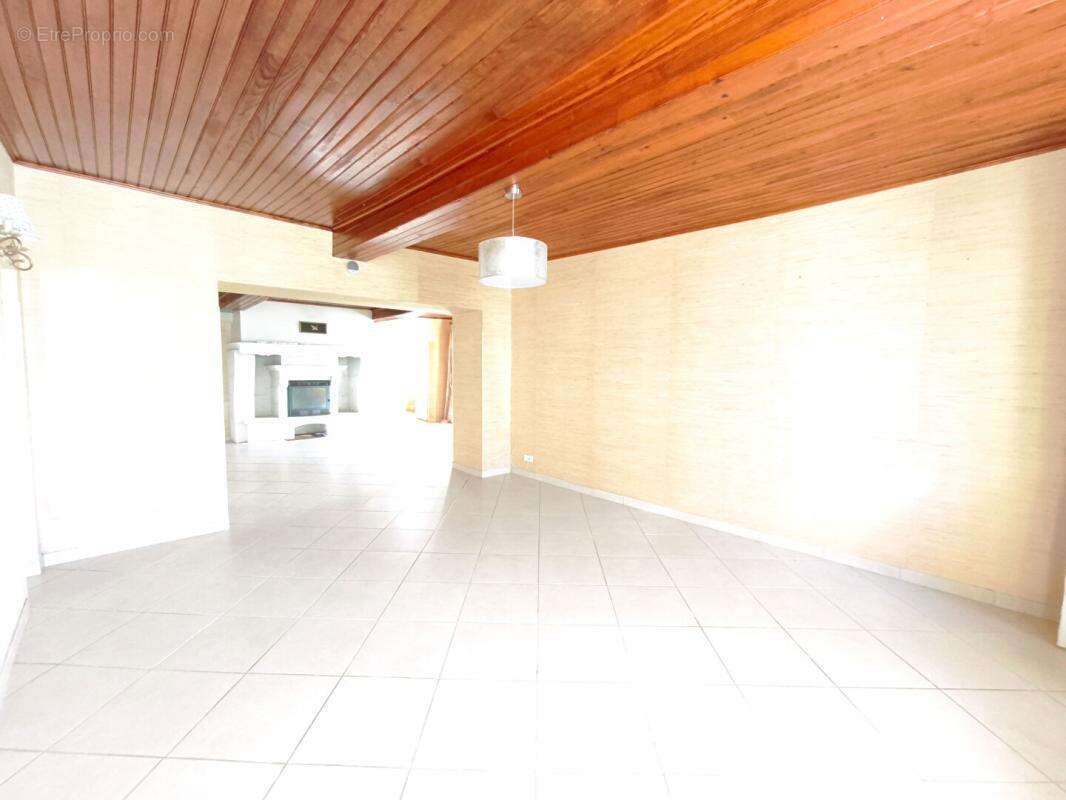 Maison Poyartin 4 pièce(s) 154 m2 - photo 6