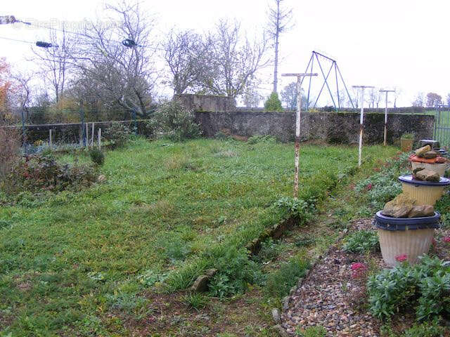 Maison à SAINT-CHRISTOPHE-EN-BRIONNAIS