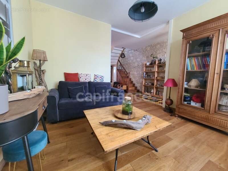 Maison à vendre sur Saintes - photo 4