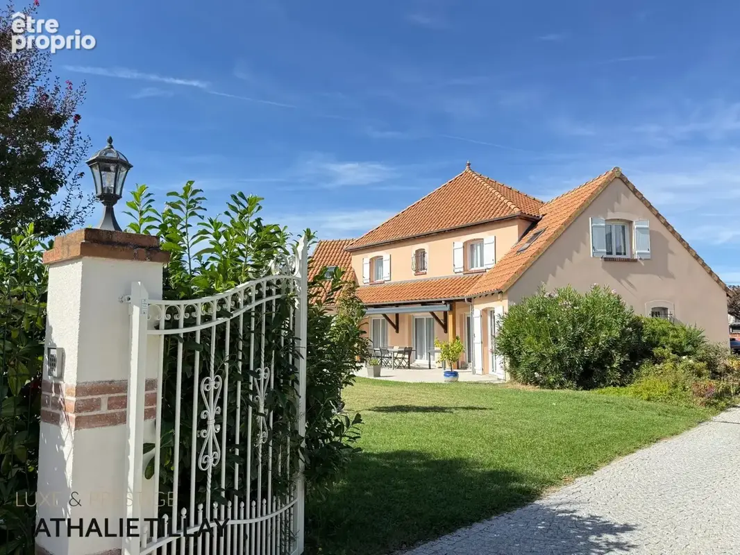 SAINT PRYVE SAINT MESMIN, maison a vendre, piscine et jardin - photo 17