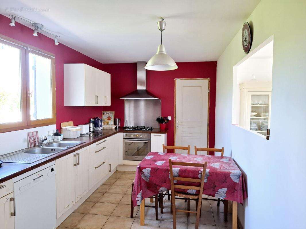 Maison à SALLES-SUR-L'HERS