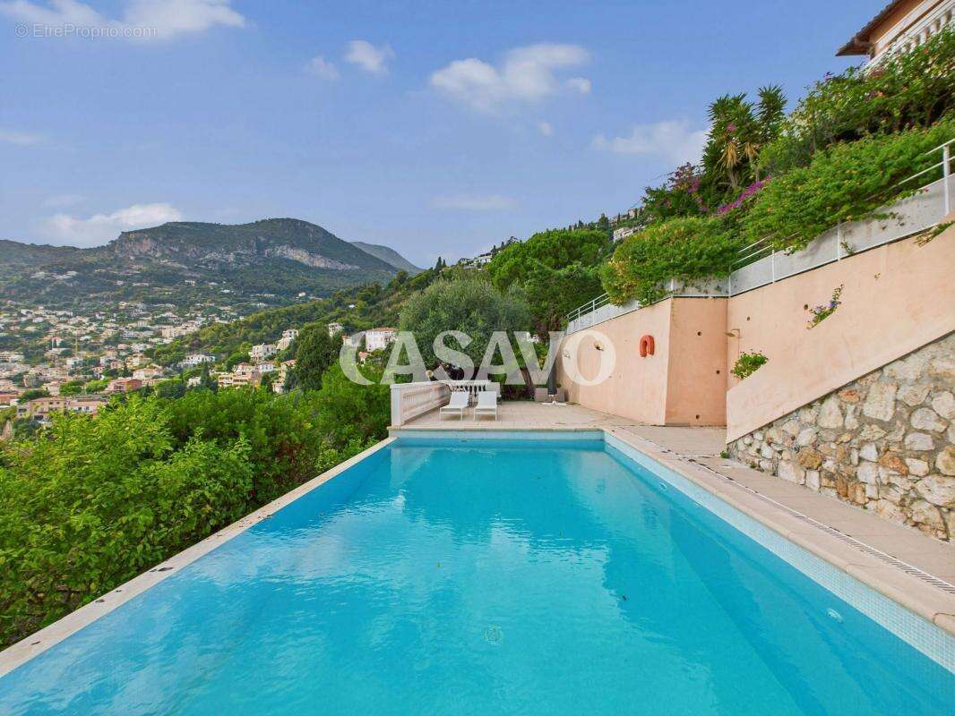 Appartement à ROQUEBRUNE-CAP-MARTIN
