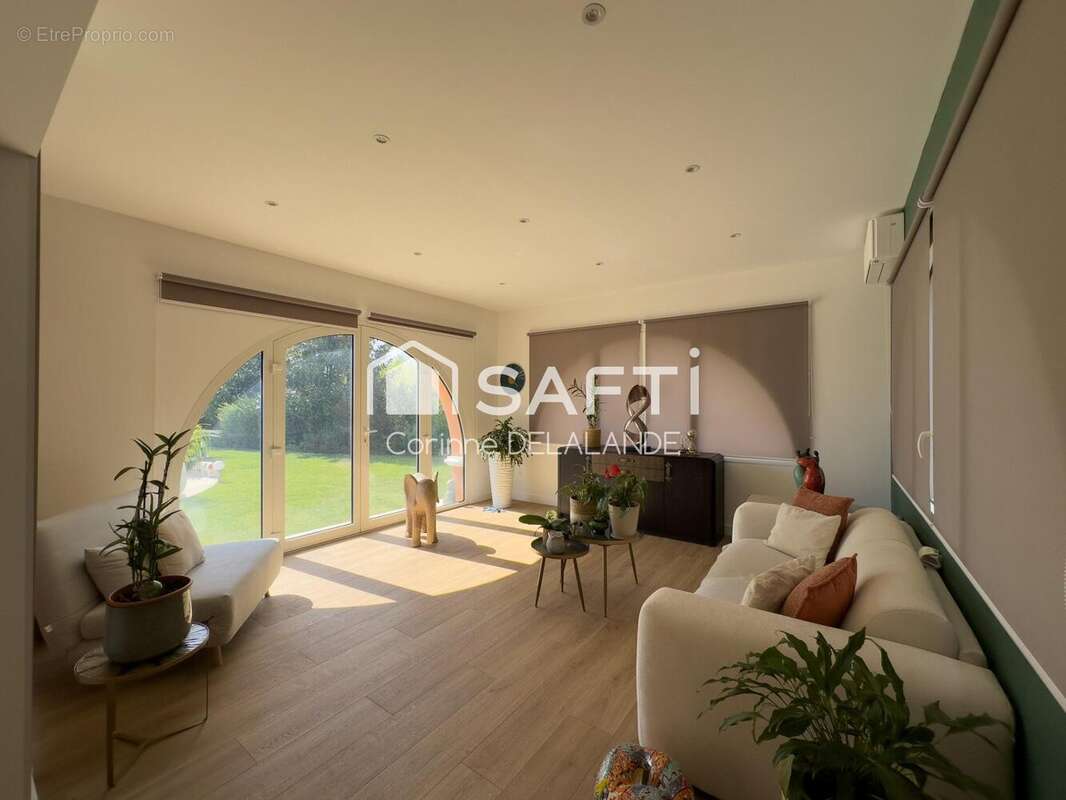 Photo 8 - Maison à SAINT-LAURENT-DU-VAR