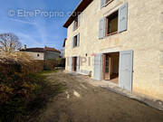 Appartement à SAINT-NAZAIRE-LES-EYMES