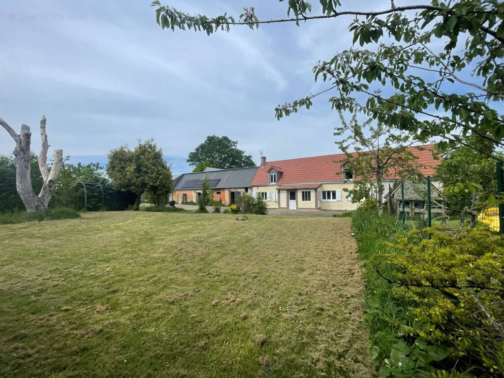 Maison à BEAUMONT-LES-AUTELS