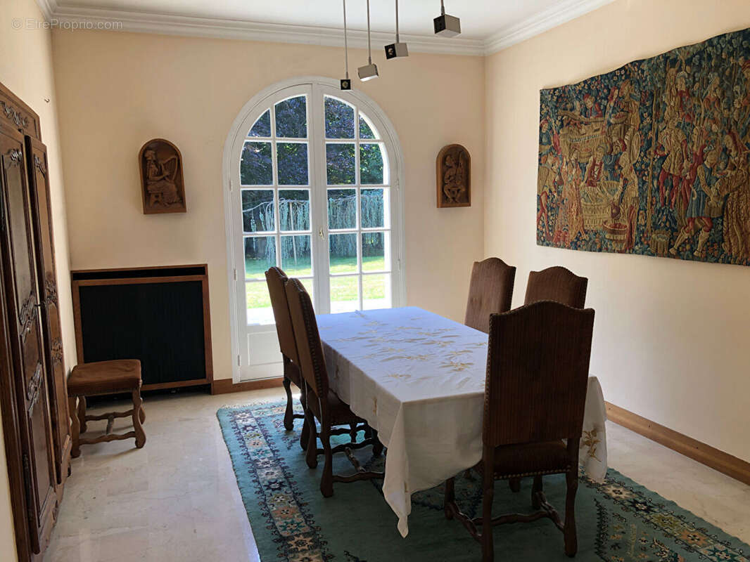 Maison à BUC