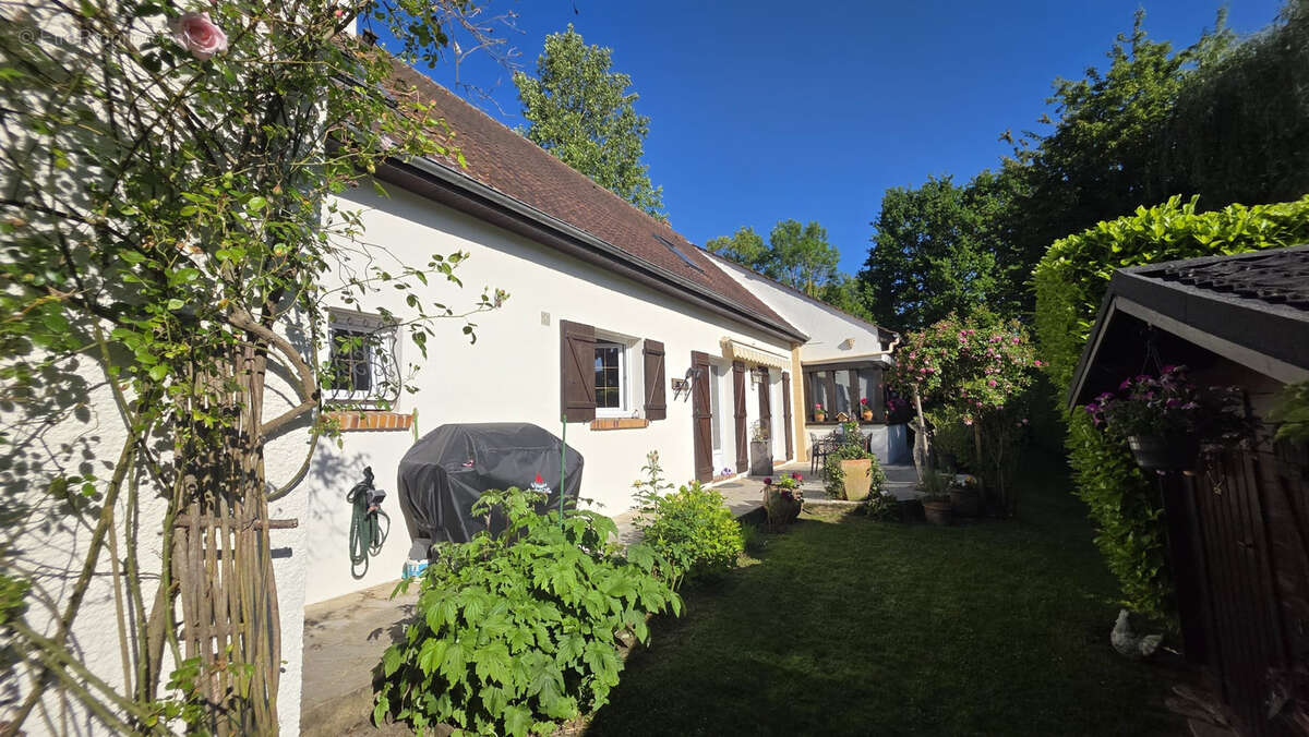 Maison à GRESSY