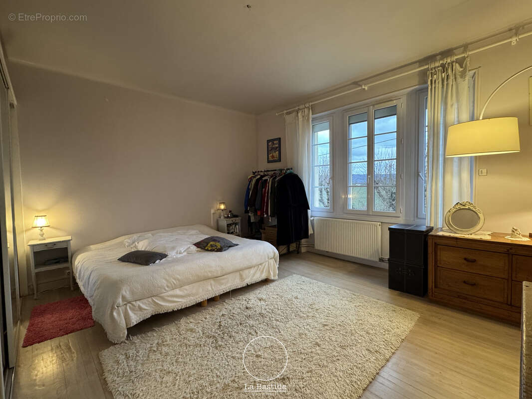 Maison à LA BATIE-ROLLAND