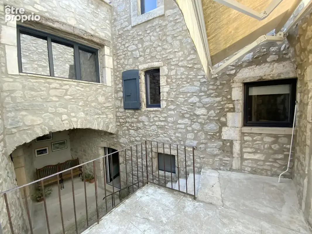 Maison de village en pierre avec cour et garage. - photo 18