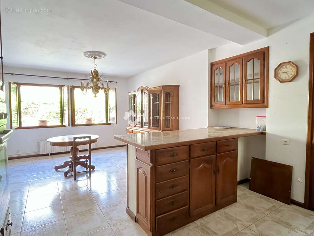 Maison 148 m² à Saint-Leger-En-Yvelines  - photo 4