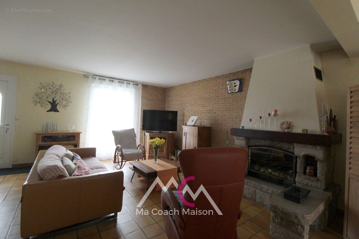 Maison à LA CHAPELLE-LAUNAY