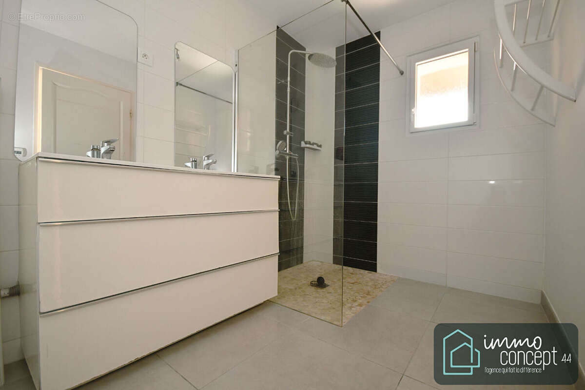 Maison à BOUGUENAIS