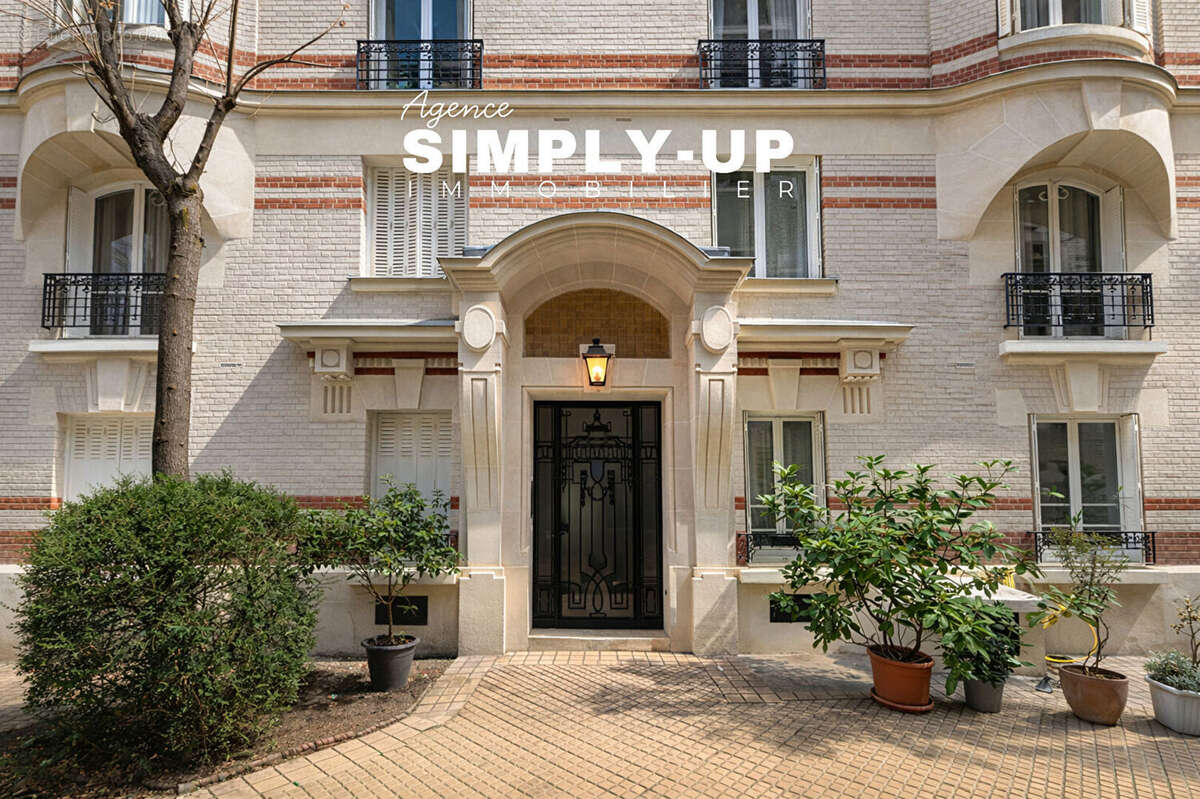 Appartement à NEUILLY-SUR-SEINE