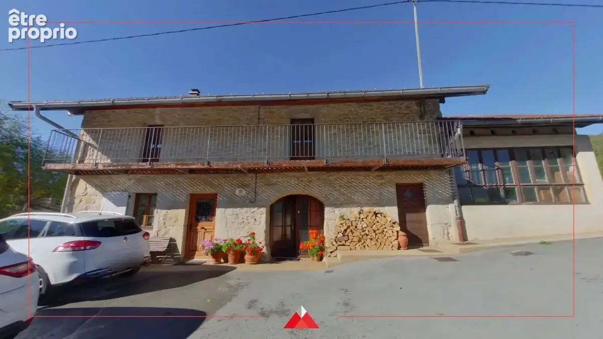Maison individuelle de caractère avec 2964m² de terrain - photo 2