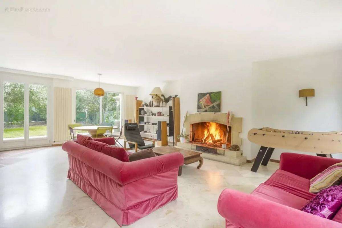 Maison à SAINT-MAUR-DES-FOSSES